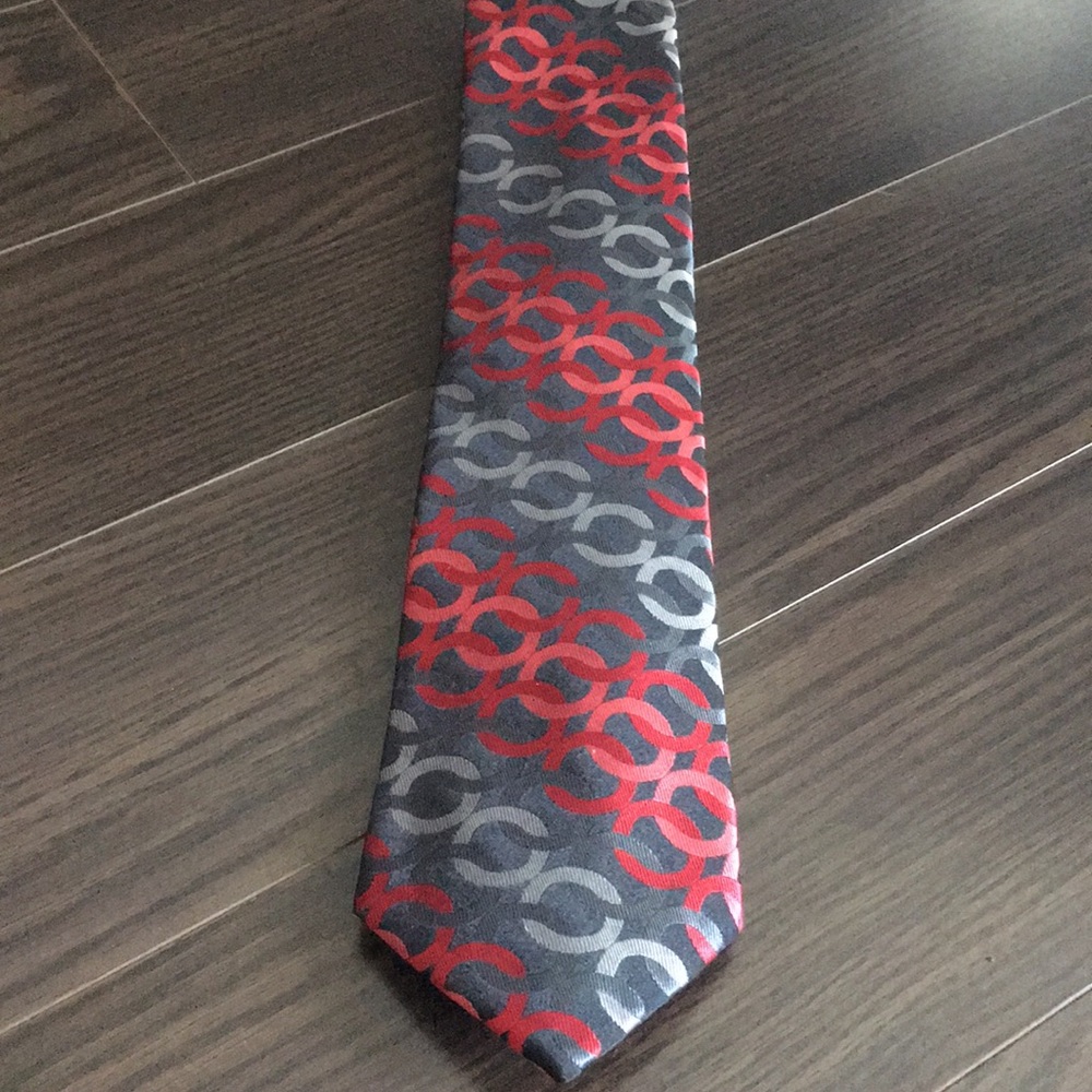 Michael Kors tie in black, grey and red pattern